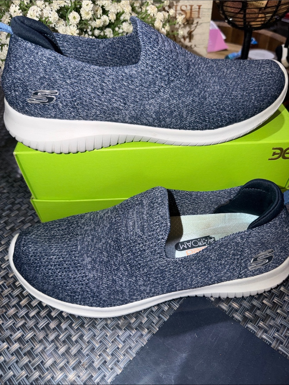 Skechers Men's Slip-On Knit Sneakers - Heathered Navy/White